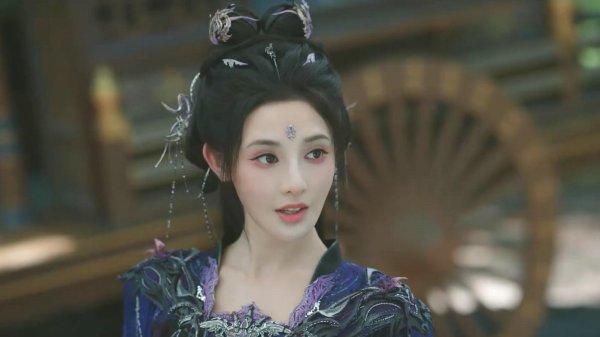 弘大速配 《暗河传》里的两个Bug，一个是年龄，一个是武力